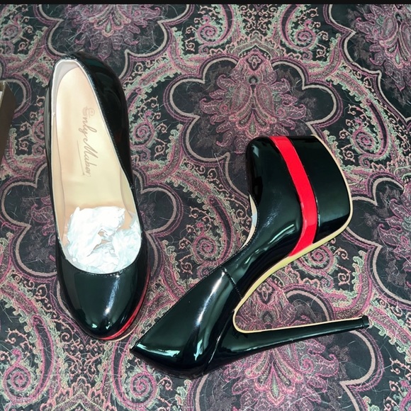 Patent Leather Round Toe Double Platform High Heel Pumps